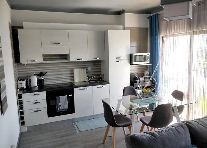 Sea View - - Balcony