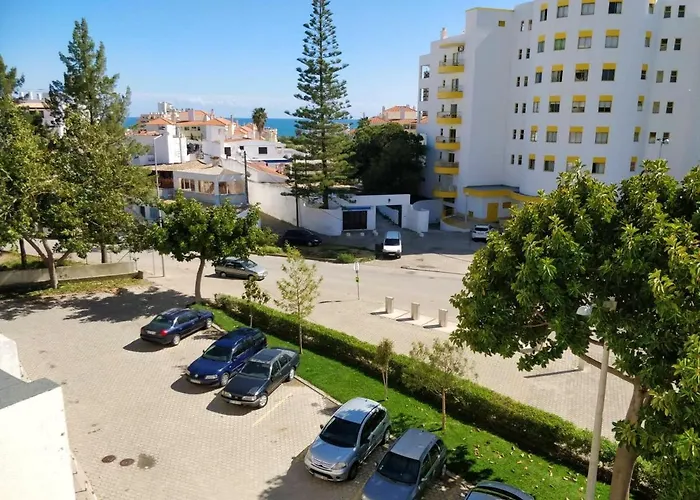 Sea View - - Balcony Apartment *