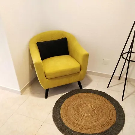 Sea View - - Balcony Apartman